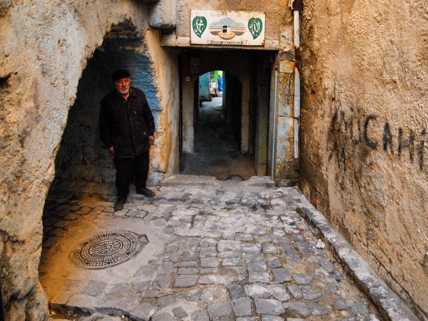 奥兹康纳地下城 Özkonak Underground City