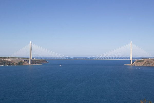 板块断裂带大桥 Sandvík & Continental Bridge