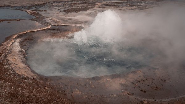 古纳威尔热泉 Gunnuhver Geothermal Area