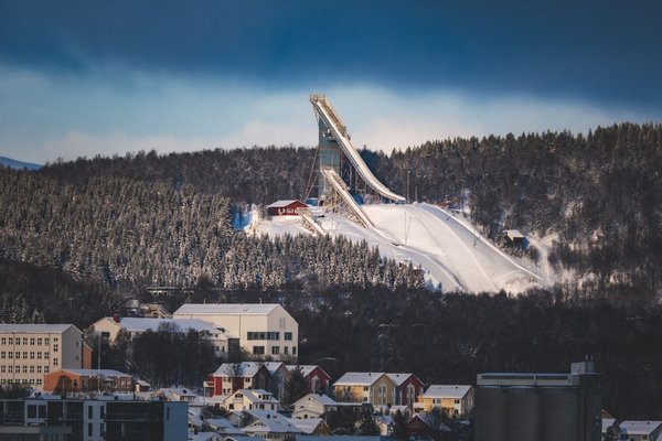 霍尔门考伦滑雪跳台 Holmenkollen Ski Jump Tower