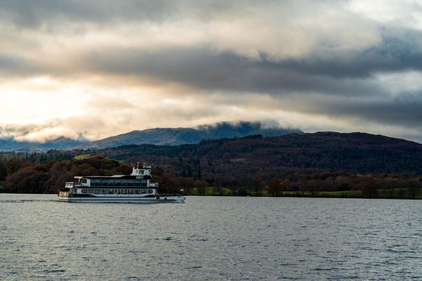 温德米尔湖区游船+蒸汽火车 Windermere Lake Cruise + Steam Train