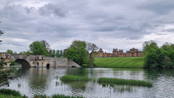 丘吉尔庄园 Blenheim Palace