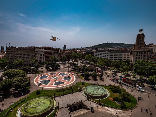 加泰罗尼亚广场 Plaza Catalunya