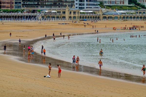 圣洛伦索海滩 Playa de San Lorenzo