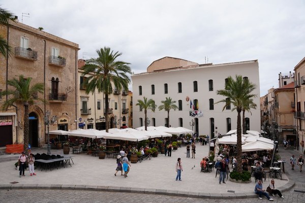塔索广场 Piazza Tasso